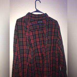 🔥🔥St. John’s Bay Red and Black flannel🔥🔥🔴🖤‼️‼️